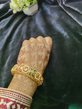 Green & Red Stone & Moti Kada