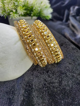 Kundan & Moti Kada