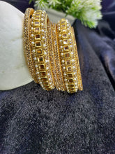 Kundan & Moti Kada