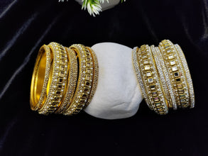 Kundan & Moti Kada