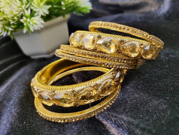 Teardrop Golden Stone Kada