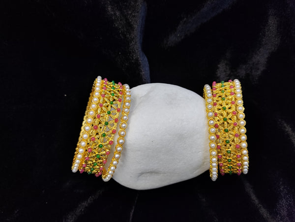 Red & Green Golden Moti Set
